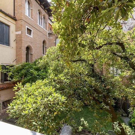 Ca' San Carlo Residence By Wonderful Italy Венеция Экстерьер фото
