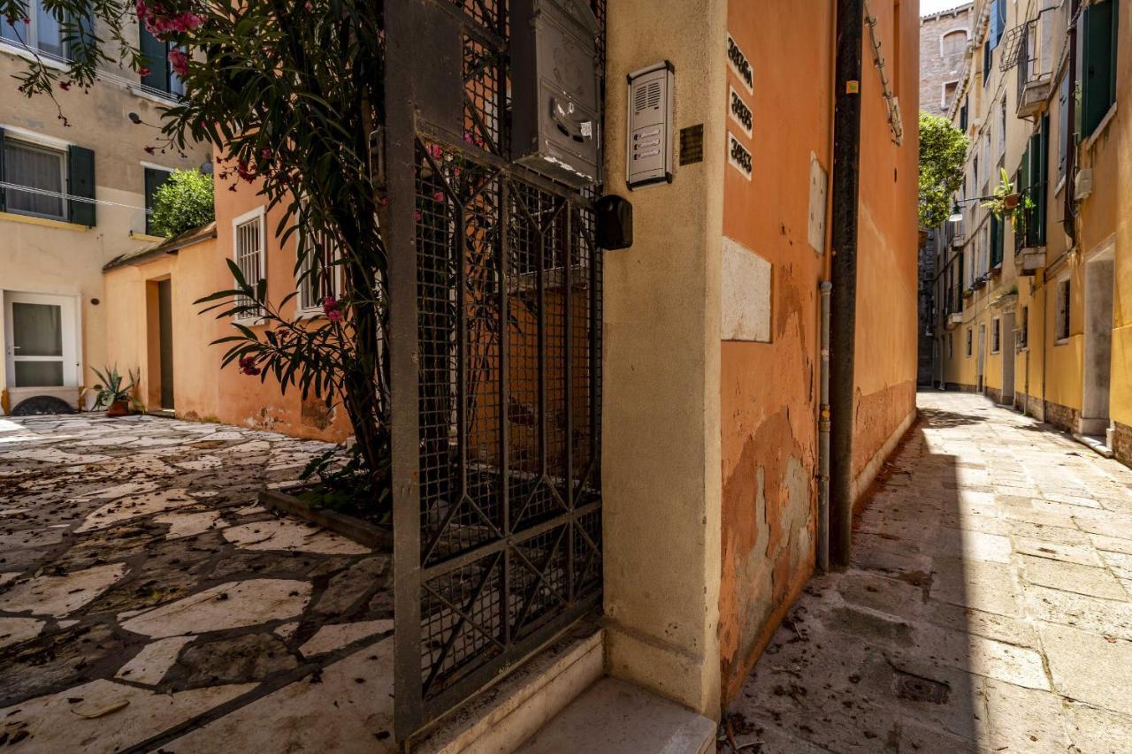 Ca' San Carlo Residence By Wonderful Italy Венеция Экстерьер фото
