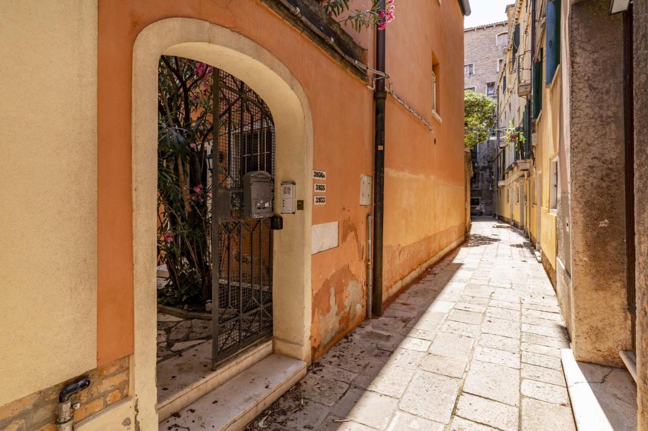 Ca' San Carlo Residence By Wonderful Italy Венеция Экстерьер фото