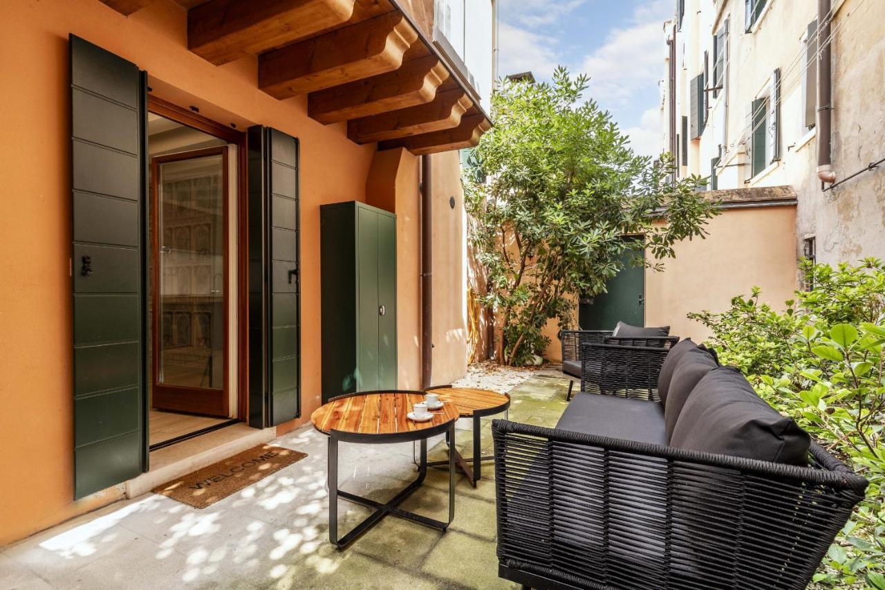 Ca' San Carlo Residence By Wonderful Italy Венеция Экстерьер фото